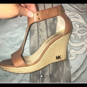 Mk sandals